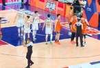  金金5犯离场怒摔球衣，弗格马上来安抚