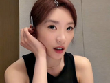徐洁儿在BY5团队中扮演了什么样的角色，对团队有何影响？