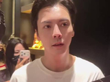 陈伟霆收粉丝表情包礼物表情失控