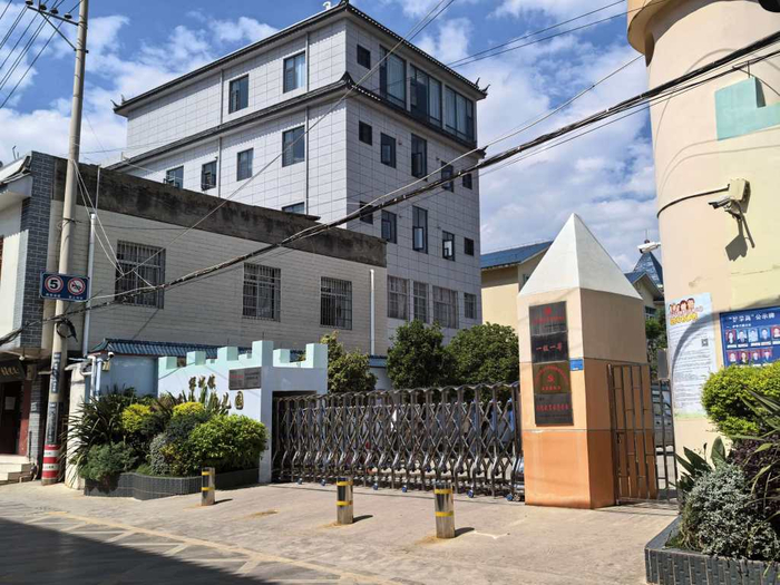 涉事学校之一。