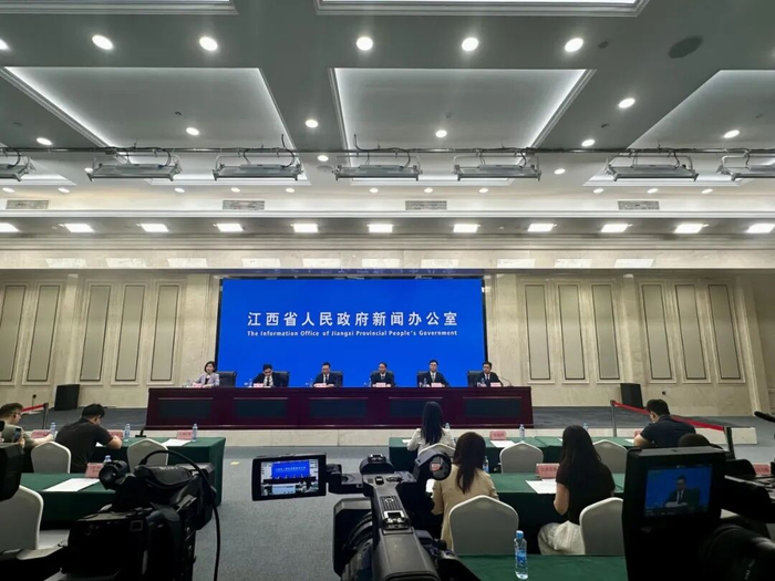 “展望‘十五五’南昌发展新蓝图 全面提升城市核心竞争力、影响力”新闻发布会现场。澎湃新闻记者 郑问 摄