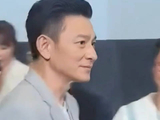 出席香港发布会，扶持新导演！