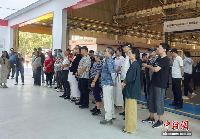 参访企业。宁夏台办供图