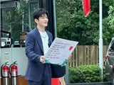 黄晓明回归《浪姐4》,与女嘉宾同框暴露身高,穿搭遭网友吐槽