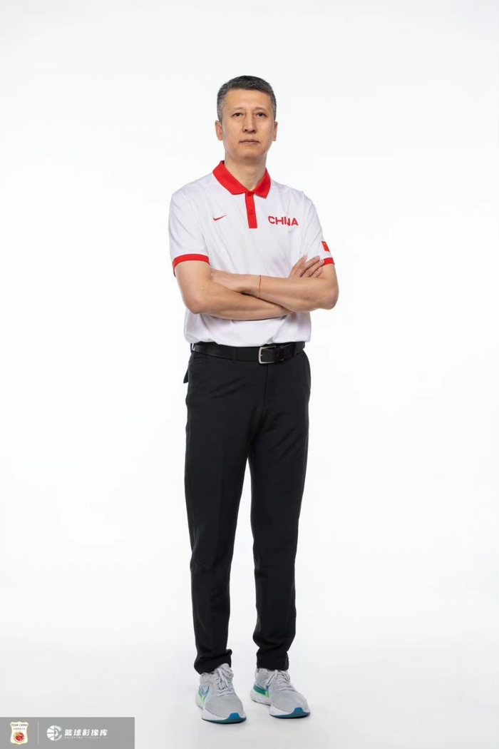   郭士强。图片来自中国篮协官方社交媒体