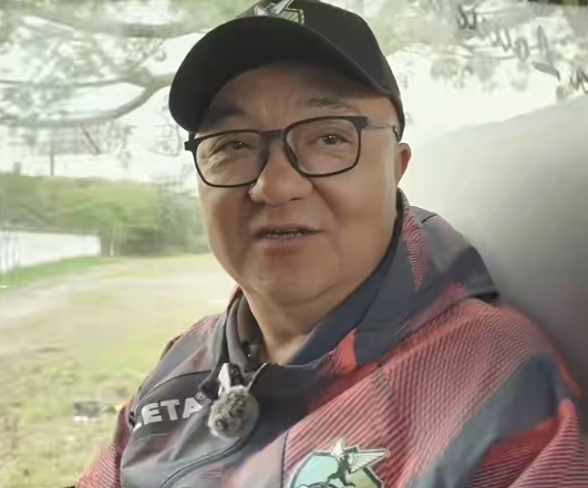 董路率领足球小将夺得意大利杯冠军，引发全网关注，水均益说道：“问一下董哥，能培养出像C罗这样的世界巨星吗？”