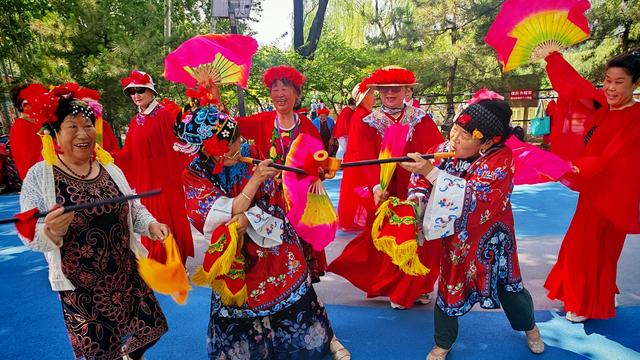 6月14日，拍摄于北京市朝阳区兴隆公园。（作者摄）