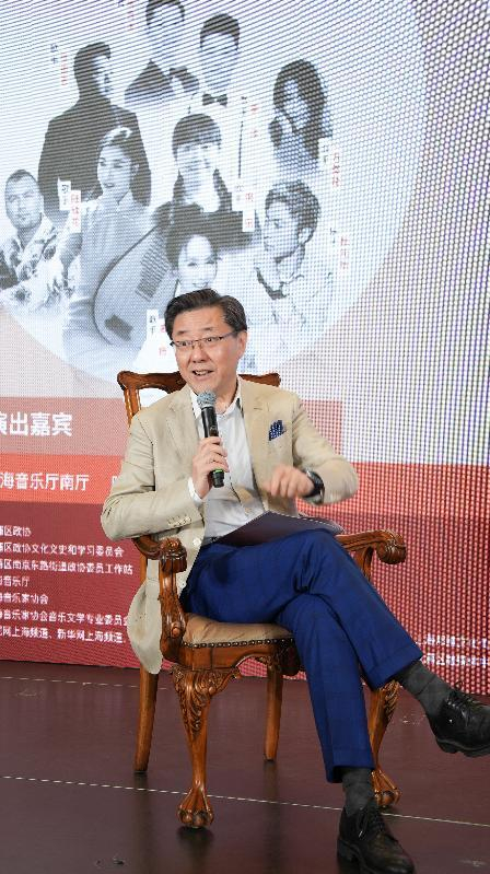 上海市政协常委、上海大学音乐学院院长王勇现场接受访谈