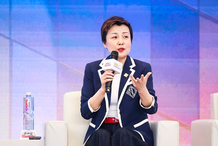 上影集团总裁王隽发言。
