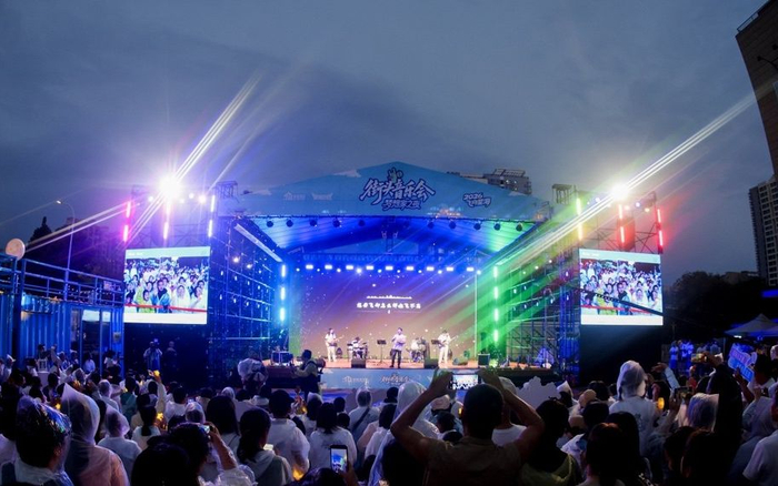 6月13日，2026“飞向星海·天北街头音乐会”首场“梦想家之夜”主题音乐会在天通苑文化艺术中心开启。主办方供图