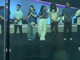 小椰子戴着koko 上舞台