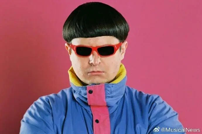 来源：橙柿互动·都市快报、新京报编辑：高磊