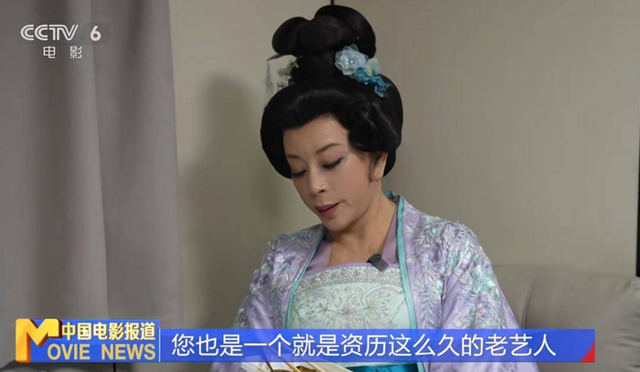 刘晓庆用行动告诉我们，年龄从不是限制热情和梦想的理由，她不仅在荧屏上重现传奇，更在生活中书写属于自己的不老传奇。