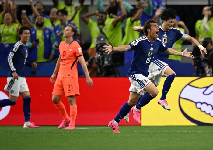 6月14日，在美国达拉斯体育场进行的2026美加墨世界杯足球赛F组小组赛中，荷兰队2比2战平日本队。新华社记者 吴晓凌 摄