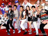 邓超晒初代跑男合照,配文:“we are 伐木累”,是谁的DNA又动了