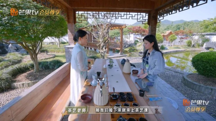 节目通过将推理寻宝和实景真人秀相结合，融合大量关于乡村文化的部分，紧扣乡村+文旅新风口，让推理走进乡村，带动当地文旅。