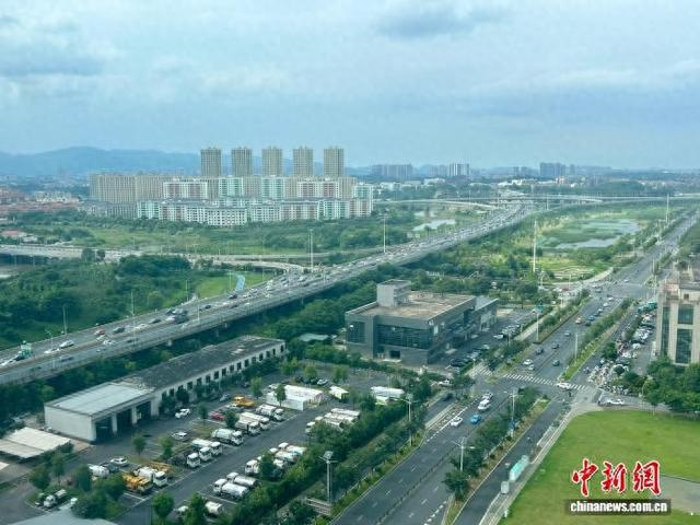 江西中北部将进入降水集中期。图为6月18日，江西南昌天气阴沉。朱莹 摄