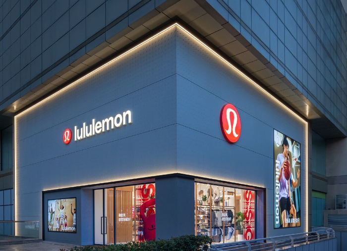 作者：韩璐 编辑：谭璐 图源：Lululemon