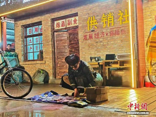 图为情景剧演绎《乌盟往事系列》。 察右前旗融媒体中心供图