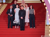 网友是如何评价辛芷蕾在这次抢C位谣言中的应对方式的？