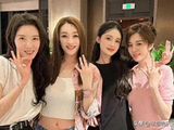 李小冉与闺蜜团聚餐曝光,高露李沁王晓晨同框亮相,逆龄美颜惊艳