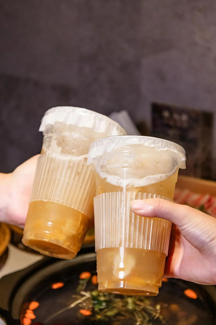 除了煲汤，年轻人更爱黄皮冰茶。图/视觉中国