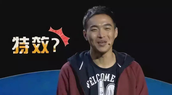 此外他还谈到当年国足出线世界杯时，当时还是小孩的他竟以为是电脑特效：“我当时看到这5个字，还以为是什么电视特效呢，但我到现在都还没参加过世界杯，真的很遗憾，最多也就是参加最后的预选赛”。
