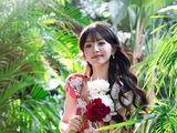 田曦薇穿碎花长裙笑容甜美