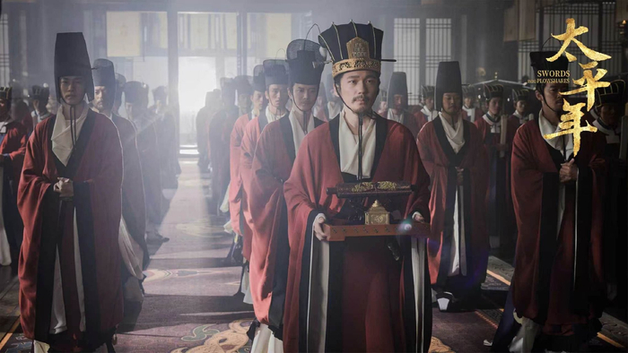 所以，《太平年》的这份厚重，是唯一的，无可替代，它值得被看见、被肯定，值得拿下白玉兰奖最佳中国电视剧奖和最佳导演奖。（文/马庆云）