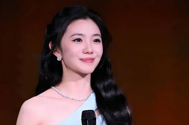 《主角》已经收官，但属于她的演艺旅程仍在继续向前延展。在不断争议与成长交织的过程中，她的下一步表现，仍然值得持续观察。部分参考文献：光明网|《热播剧带火戏曲绝活慢卧鱼引发模仿,专家提醒:动作难度极高,盲目尝试易受伤》