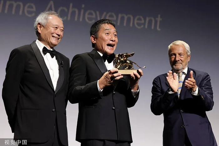 梁朝伟2023年获威尼斯终身成就奖 图源视觉中国