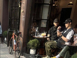 又遛弯了!黄景瑜上海街边被偶遇,骑着自行车,本人超级帅呀_路人_网友_荧幕
