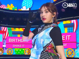 七年前的今天(190623)，Somi 带来的现场舞台
