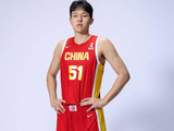 半场4分领先！中国男篮38-34荷兰，廖三宁11分，杨瀚森慢热仅2分