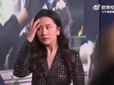 早年的刘亦菲，彼时还没有沉淀出现在的气场，但是青春荷尔蒙爆棚