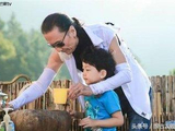 谢贤四十年不摘墨镜，被戏称“墨镜焊在脸上”，终于知道原因|163