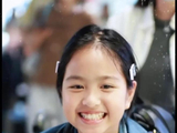 包文婧带女儿探班包贝尔，10岁饺子身高抢镜，网友：长得像蔡依林