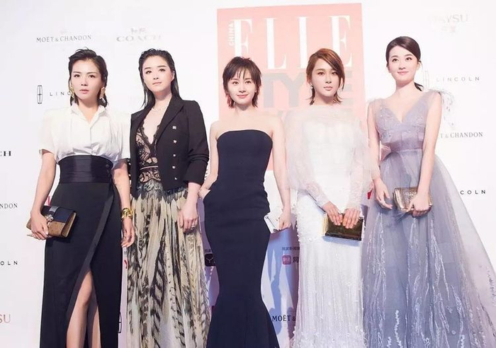 探讨：你认为王子文会为杨紫庆祝吗？
