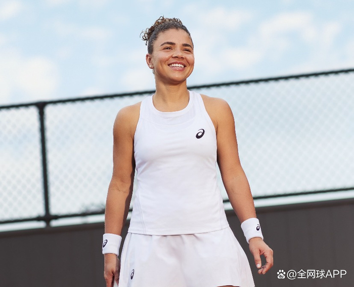 ASICS亚瑟士网球大使保利尼