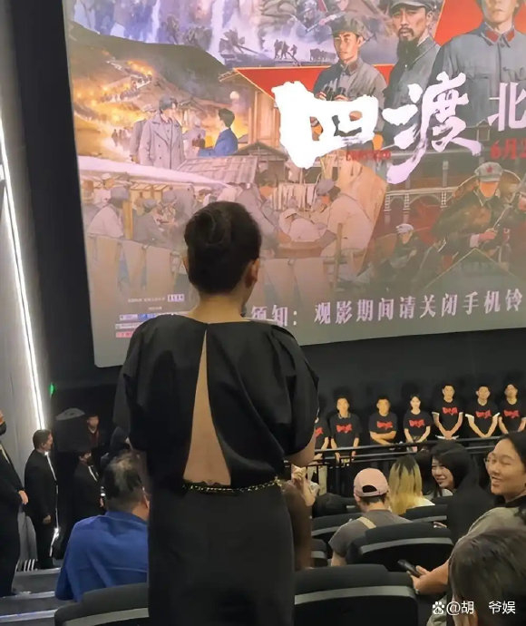 刘烨儿子诺一16岁近照 神似年轻小李子|莱昂纳多·迪卡普里奥|安娜|刘诺一|身高|父亲_新浪娱乐_新浪新闻