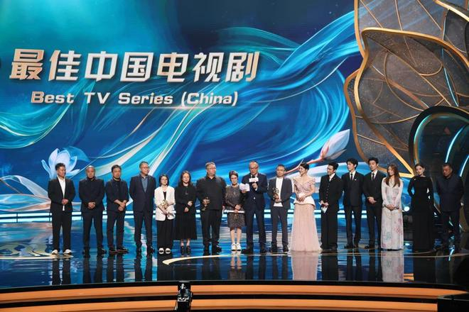  《太平年》获得最佳中国电视剧大奖，导演杨磊在获奖感言中郑重地感谢观众。 糜俊豪 摄