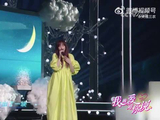 “只是太年轻 快乐和伤心/都像在演戏 一碰就惊天动地” 今晚来听