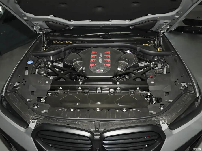 4.4T V8发动机