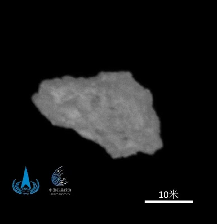 2026年7月2日，天问二号探测器在距离小行星2016HO3约20千米处，拍摄的小行星图像。（国家航天局供图）