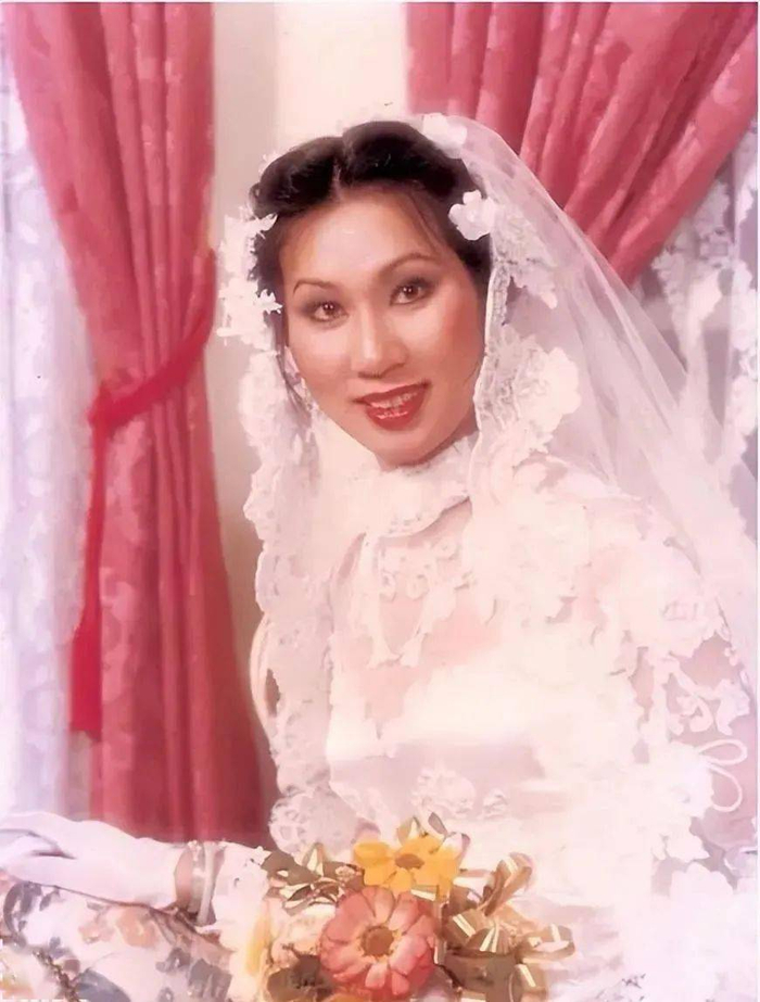 奚秀兰的婚纱照