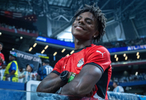 甲亢哥在世界杯看台连遭种族歧视，被喊去动物园哭吧 FIFA启动调查