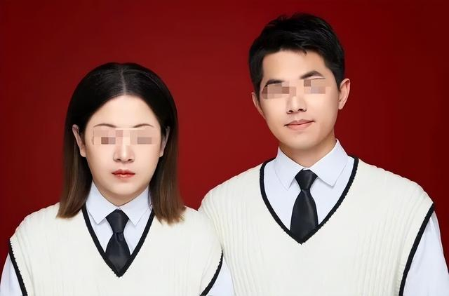 △黄汶雯和谢家振的结婚照。