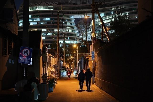 使用ISO 3200感光度拍摄的夜景照片