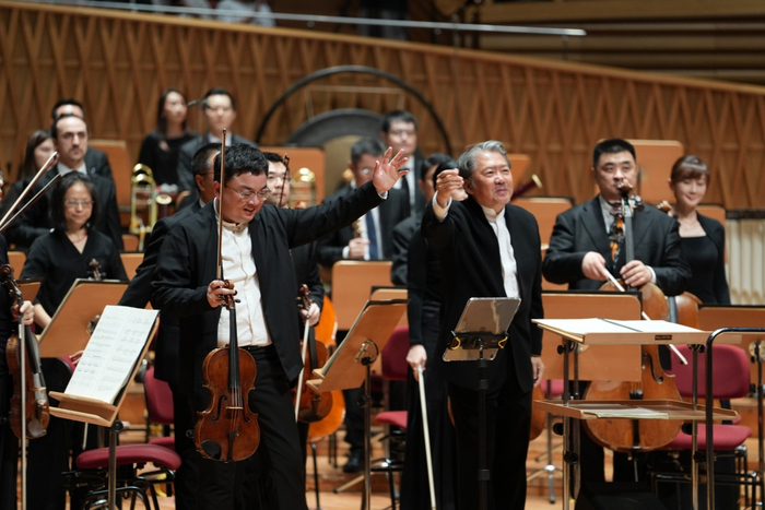 梅第扬和上海交响乐团演出现场