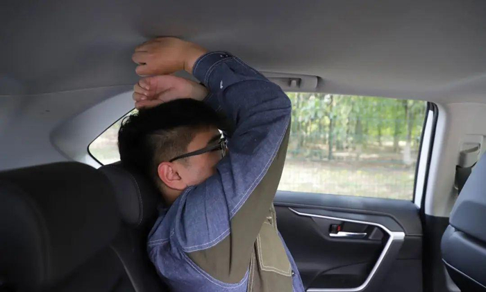 丰田RAV4荣放2.0L两驱都市版